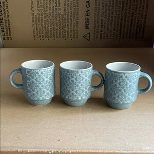 Elegant Blue Floral Mugs